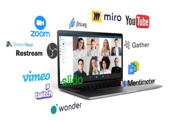 Ein Laptop, der eine Online Konferenz zeigt, mit Firmenlogos